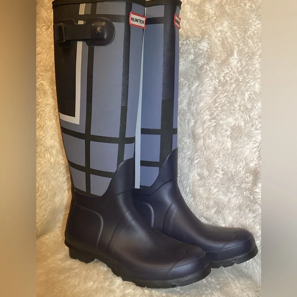 Authentic Hunter Rain Boots. Size 8